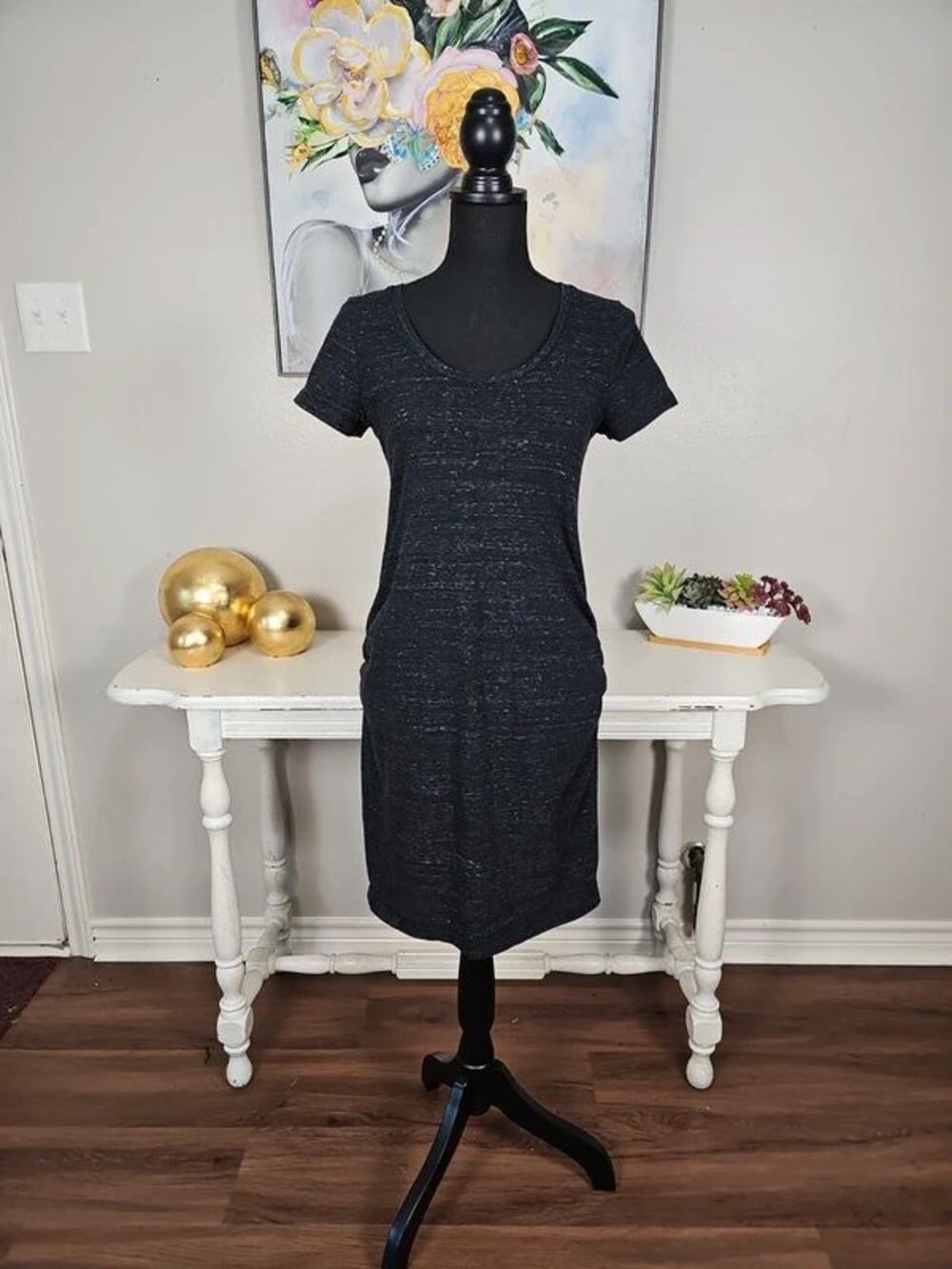 Old Navy Maternity Short Sleeve Ruched Side T-Shirt Dress
